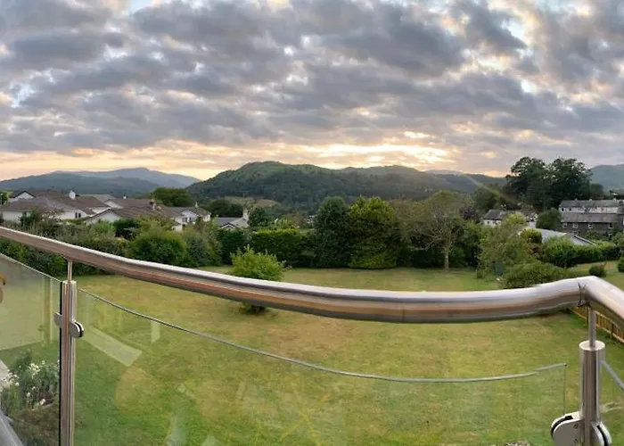 Rainbow Retreat With Stunning Panoramic Views *