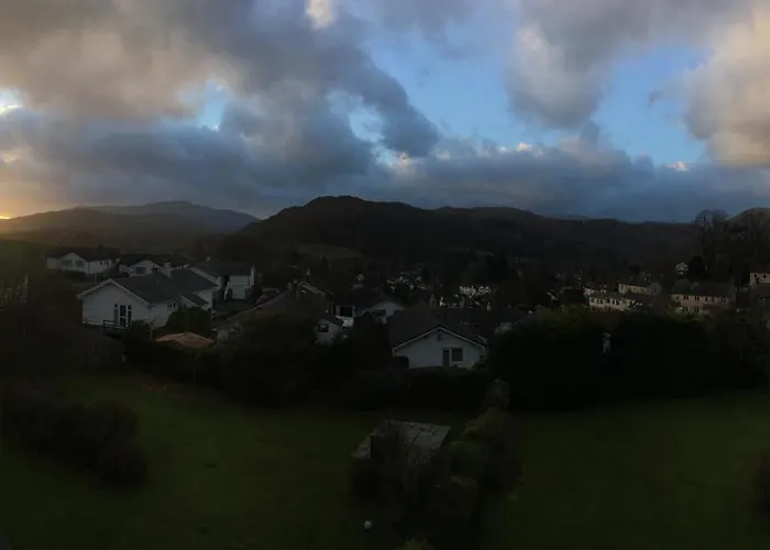 Rainbow Retreat With Stunning Panoramic Views 公寓