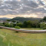 Rainbow Retreat With Stunning Panoramic Views *