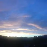 Apartamento Rainbow Retreat With Stunning Panoramic Views