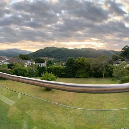 Rainbow Retreat With Stunning Panoramic Views *